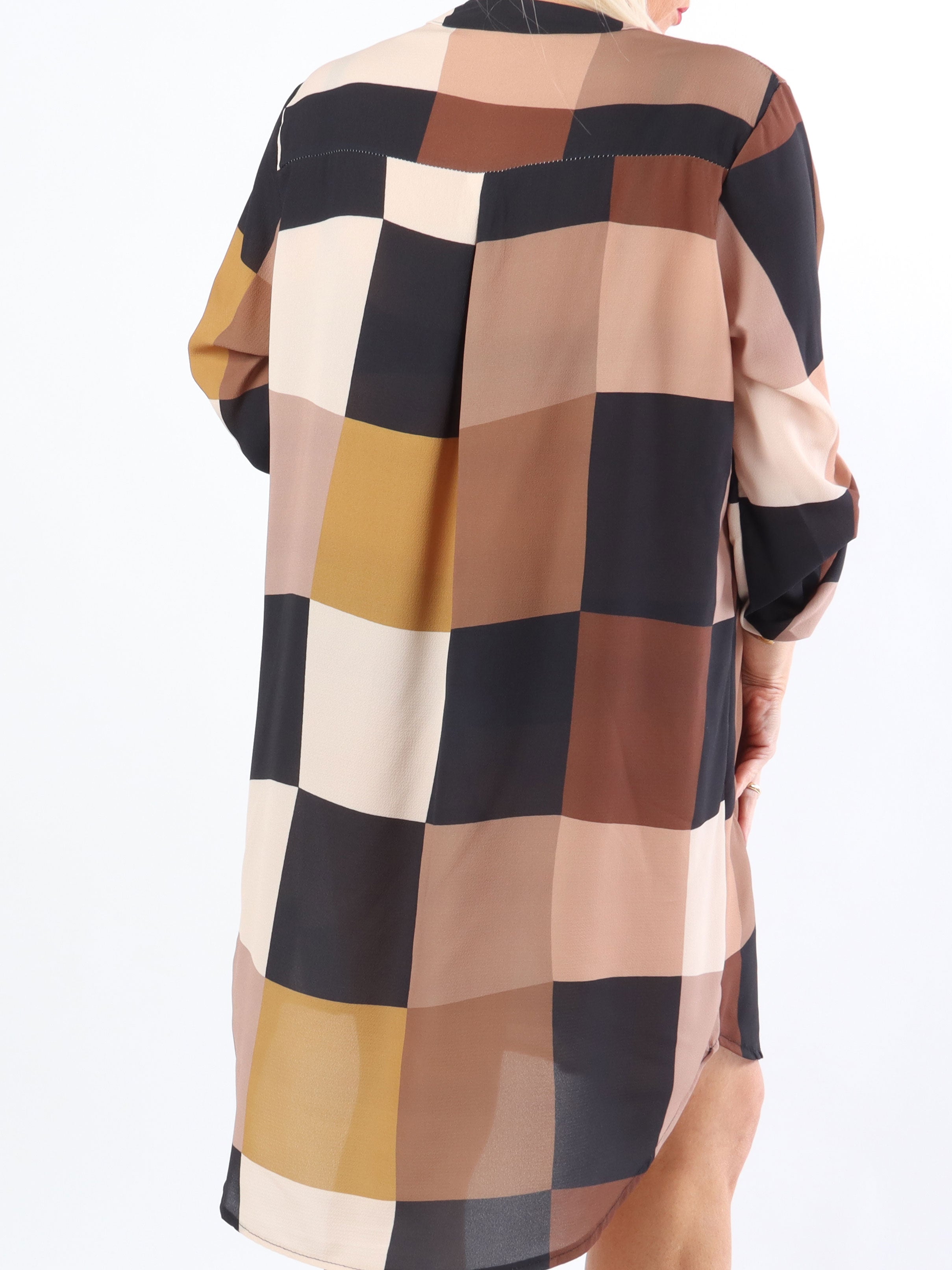 Vanesa Dress Check - Lätt och luftig plus size klänning